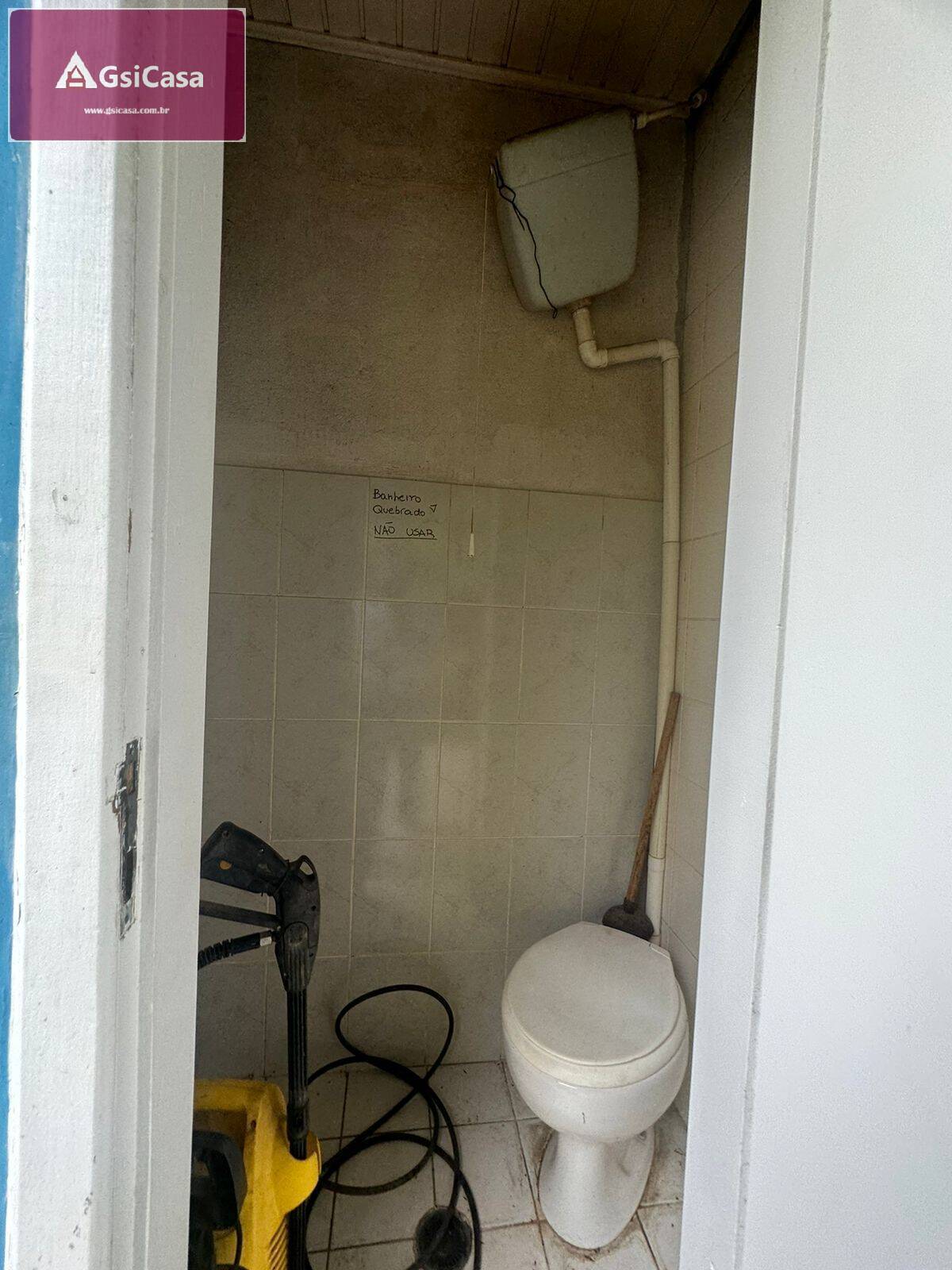 Casa de Condomínio para alugar com 4 quartos, 350m² - Foto 28