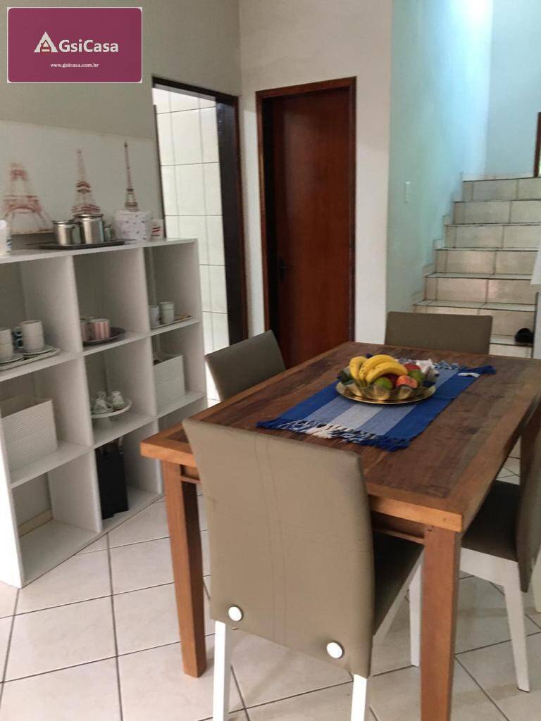 Casa de Condomínio à venda com 4 quartos, 237m² - Foto 4