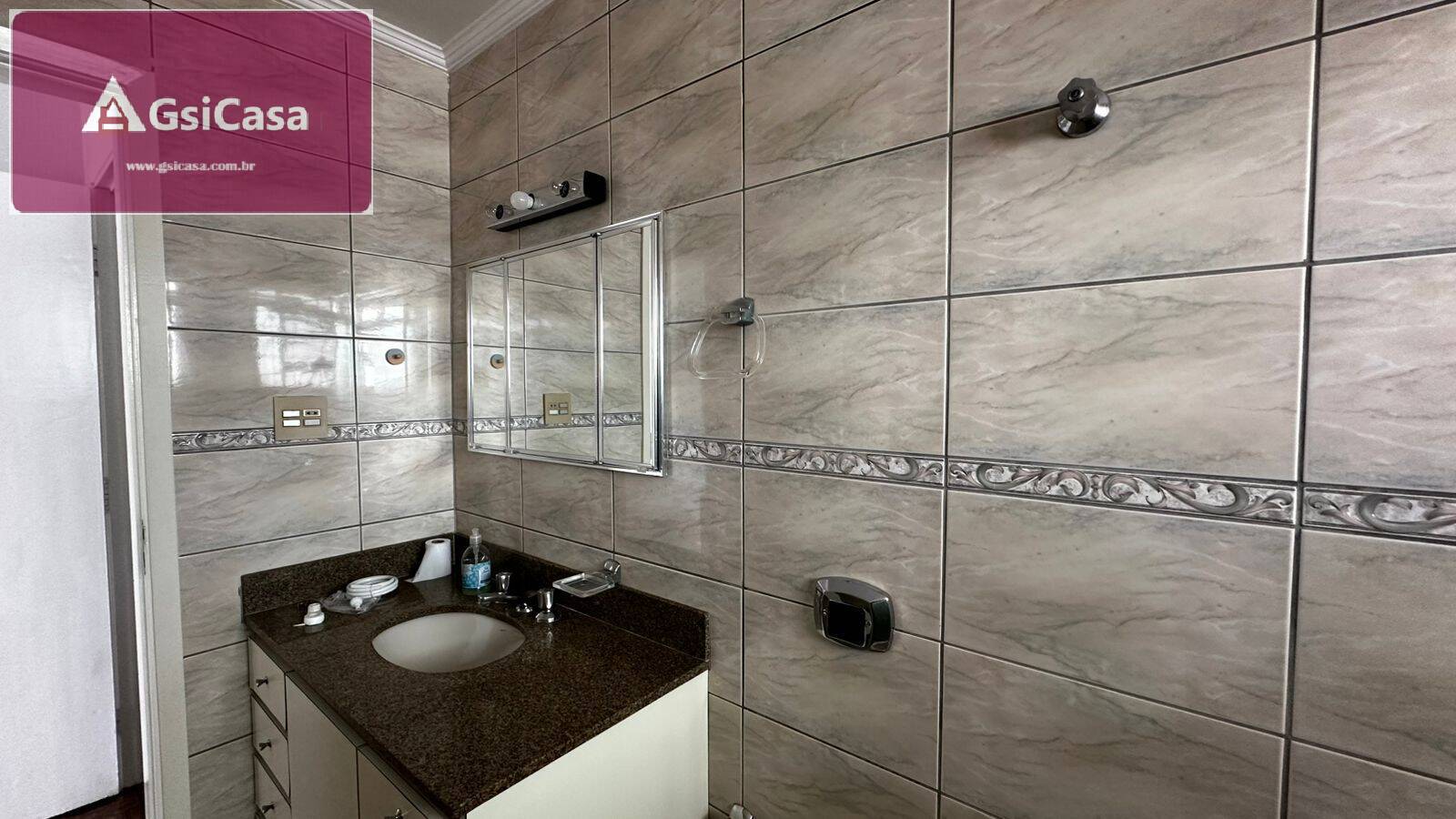 Casa para alugar com 3 quartos, 200m² - Foto 9