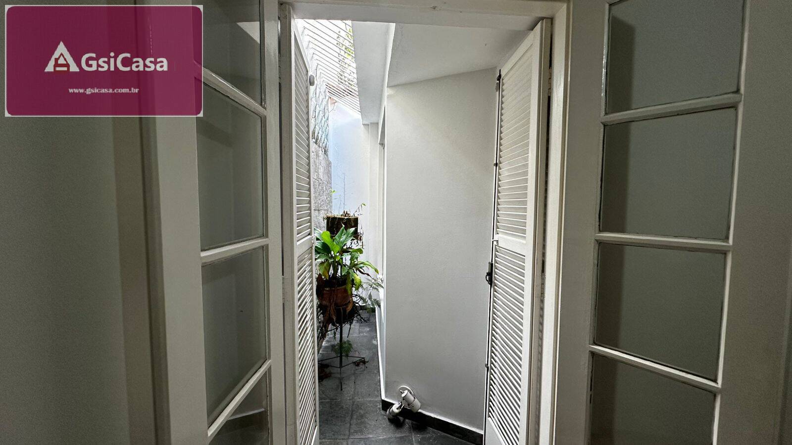 Casa para alugar com 3 quartos, 200m² - Foto 16