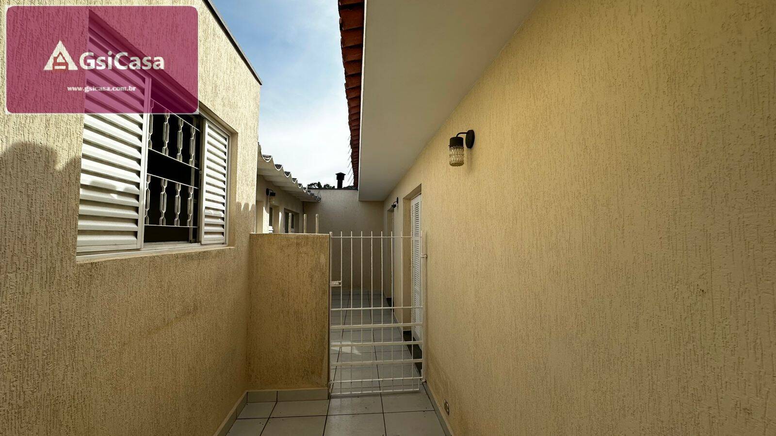 Casa para alugar com 3 quartos, 200m² - Foto 39